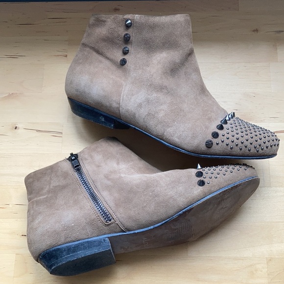 ALDO beige suede boots with silver studs US 6.5 - Picture 11 of 13